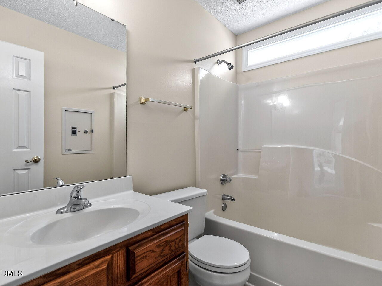 106 Majnun Lane Cary, NC 27513 - Photo 25 of 34 025-1280x960-bathroom