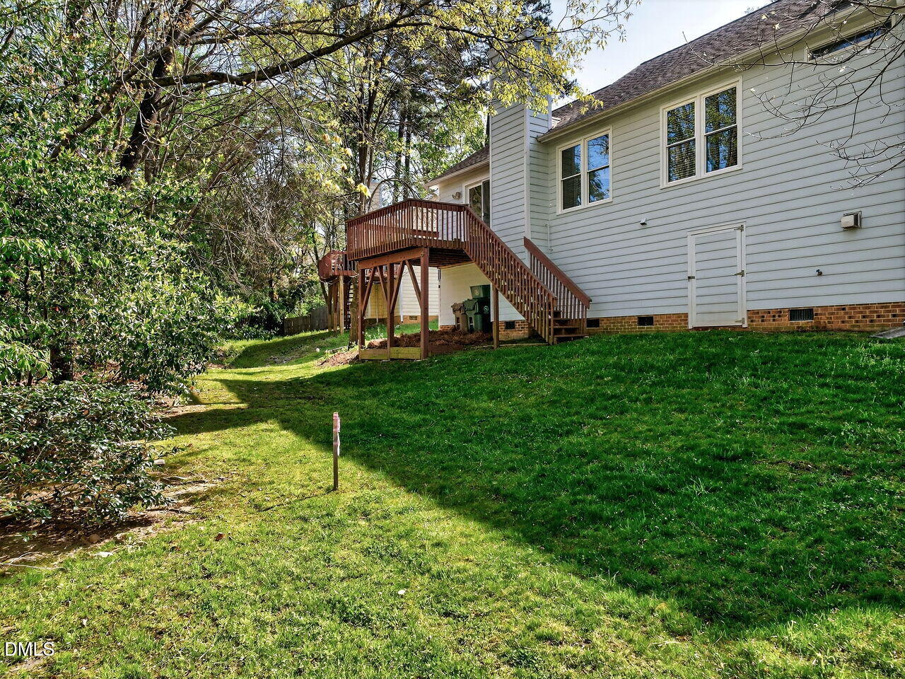 106 Majnun Lane Cary, NC 27513 - Photo 33 of 34 033-1280x960-backyard