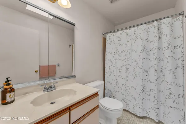 $615,000 | 521 Dorothy Place, Brick, NJ 08723