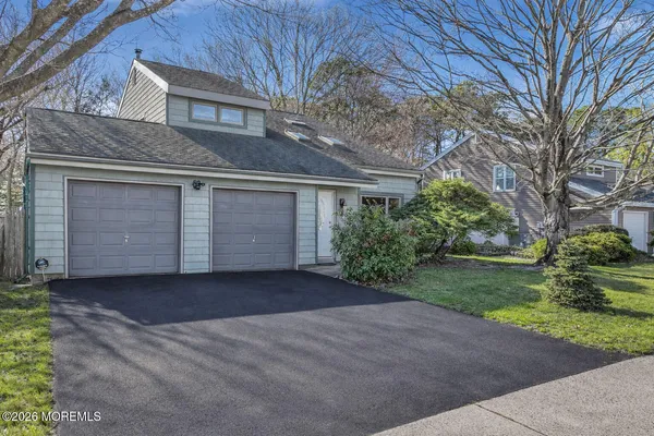 $615,000 | 521 Dorothy Place, Brick, NJ 08723