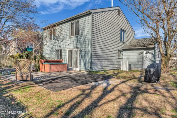 $615,000 | 521 Dorothy Place, Brick, NJ 08723