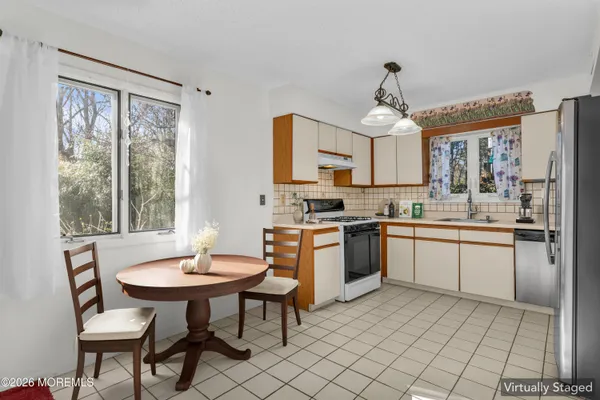 $615,000 | 521 Dorothy Place, Brick, NJ 08723
