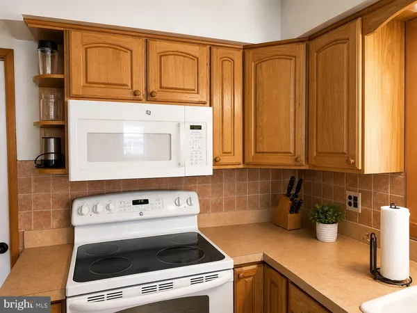 $3,300 | 216 Georgetown Road, Glassboro, NJ 08028