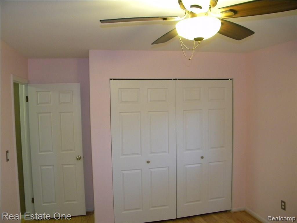 43359 Saal Road Sterling Heights, MI 48313 - Photo 26 of 30 DSCN9954.JPG
