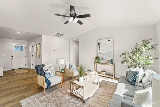 $375,999 | 435 Rock Dove Loop, Twin Falls, ID 83301