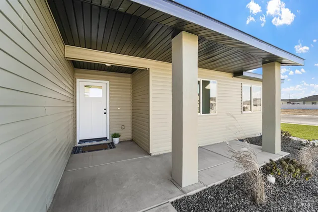 $375,999 | 435 Rock Dove Loop, Twin Falls, ID 83301