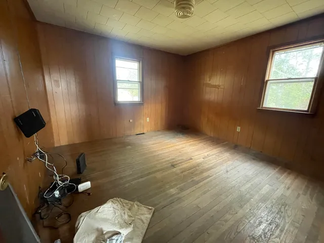 $185,000 | 2 Ready Point Road, Wiscasset, ME 04578