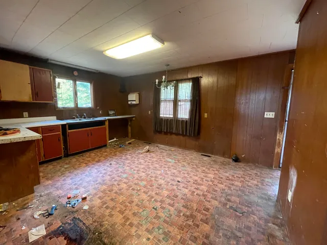 $185,000 | 2 Ready Point Road, Wiscasset, ME 04578