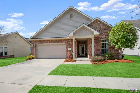 $310,000 | 7111 Village Charmant Drive, Unit 35, Baton Rouge, LA 70809