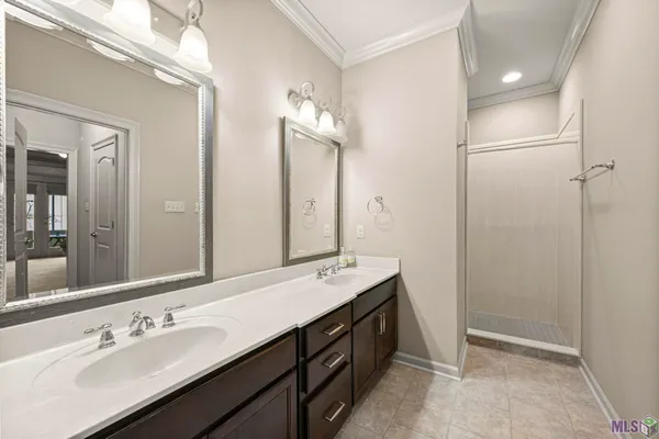 $310,000 | 7111 Village Charmant Drive, Unit 35, Baton Rouge, LA 70809
