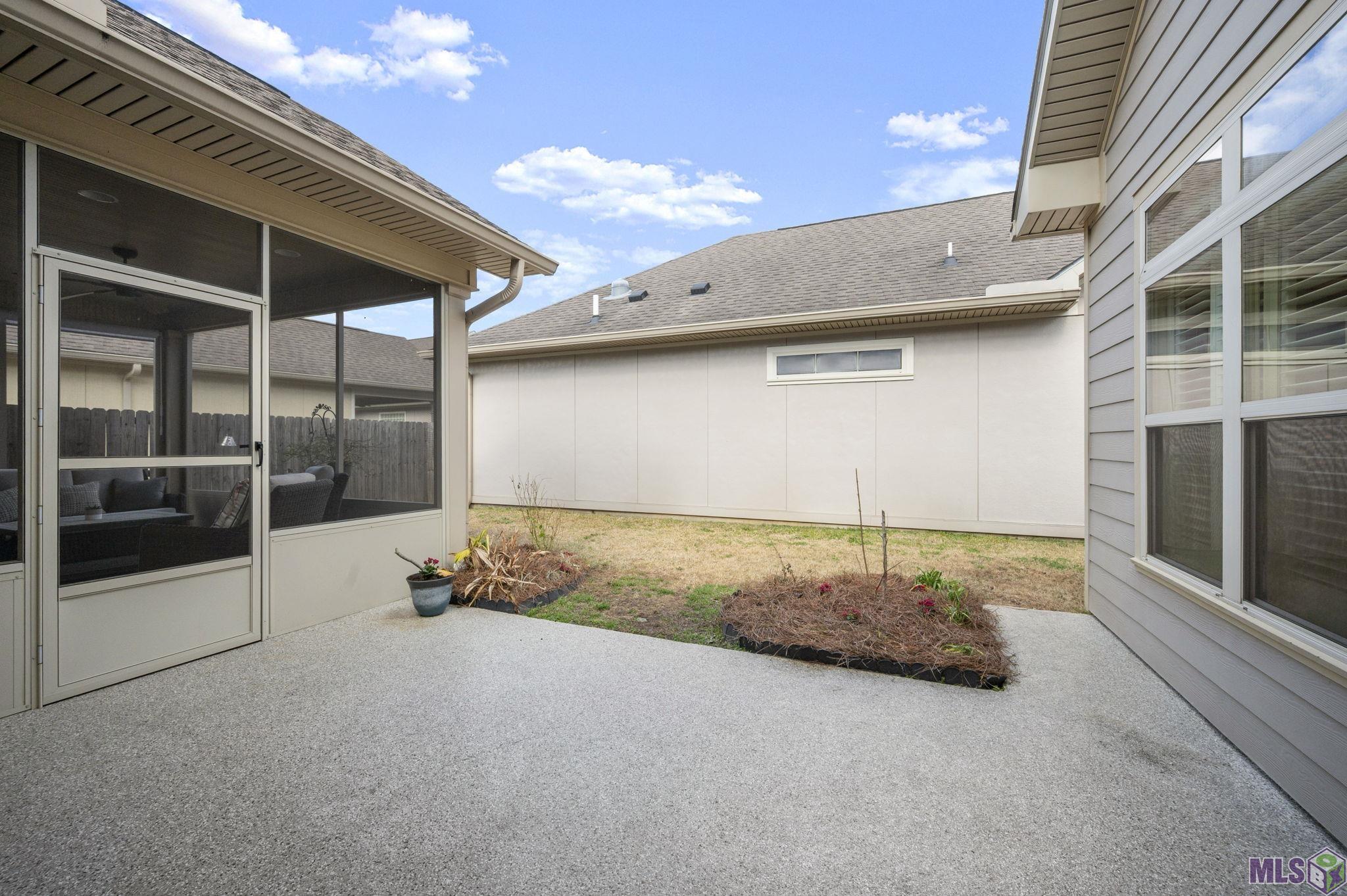 7111 Village Charmant Drive, Unit 35 Baton Rouge, LA 70809 - Photo 20 of 34