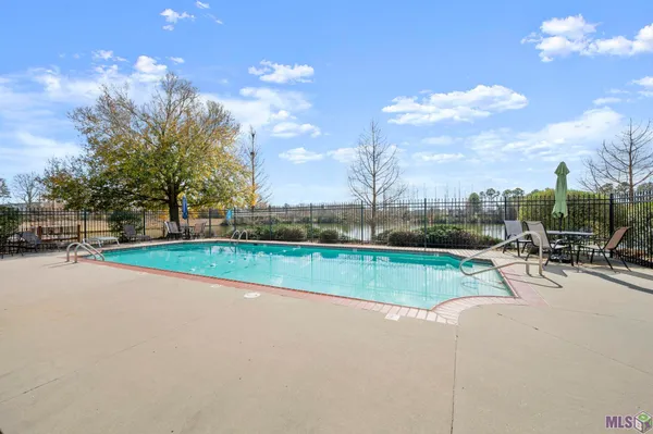 $310,000 | 7111 Village Charmant Drive, Unit 35, Baton Rouge, LA 70809
