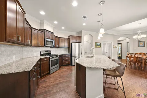 $299,000 | 7111 Village Charmant Drive, Unit 35, Baton Rouge, LA 70809