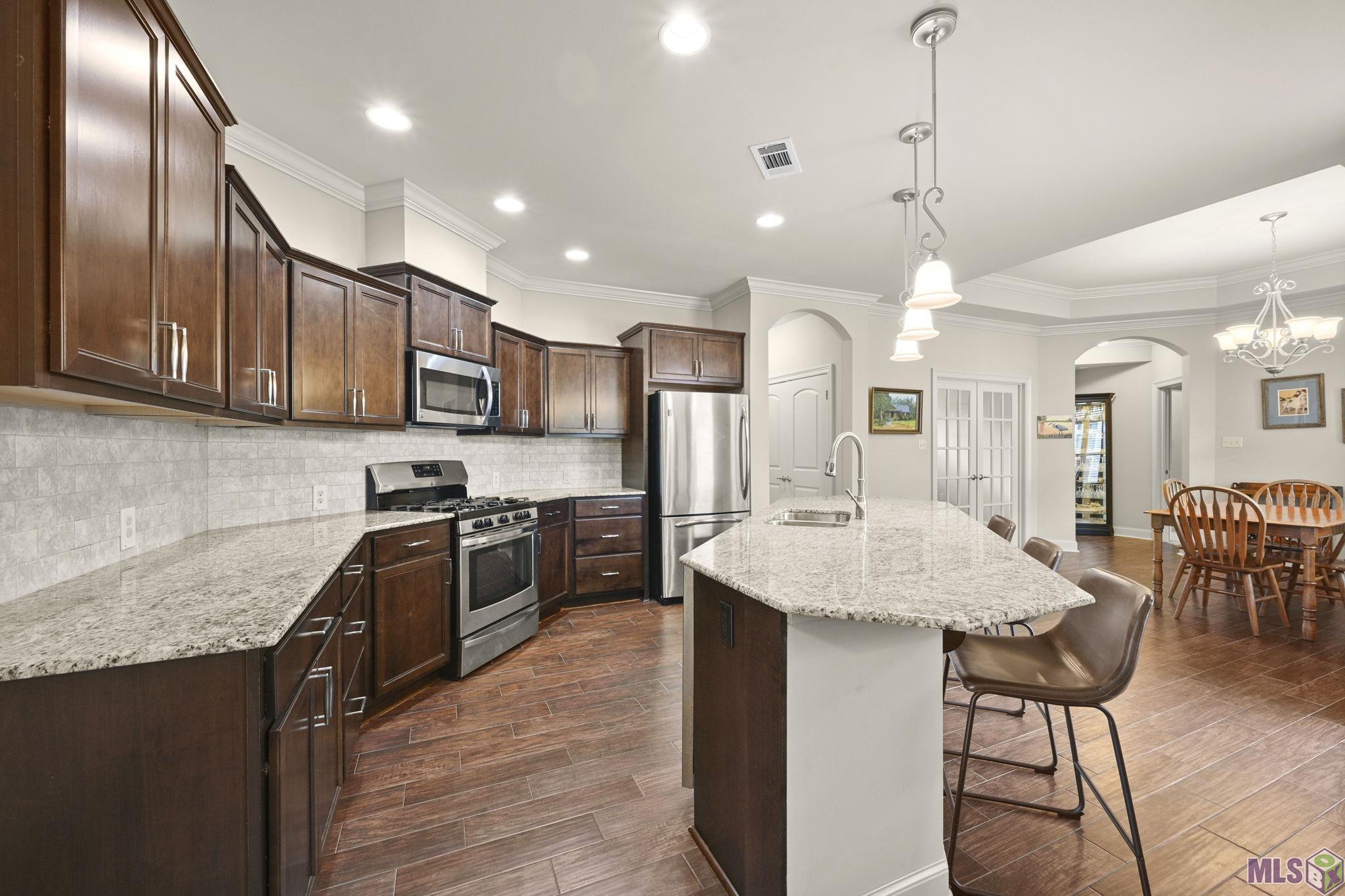 7111 Village Charmant Drive, Unit 35 Baton Rouge, LA 70809 - Photo 7 of 34