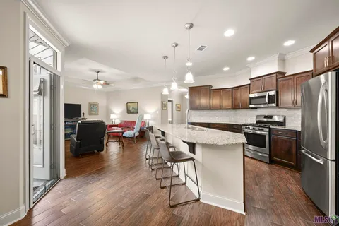 $299,000 | 7111 Village Charmant Drive, Unit 35, Baton Rouge, LA 70809