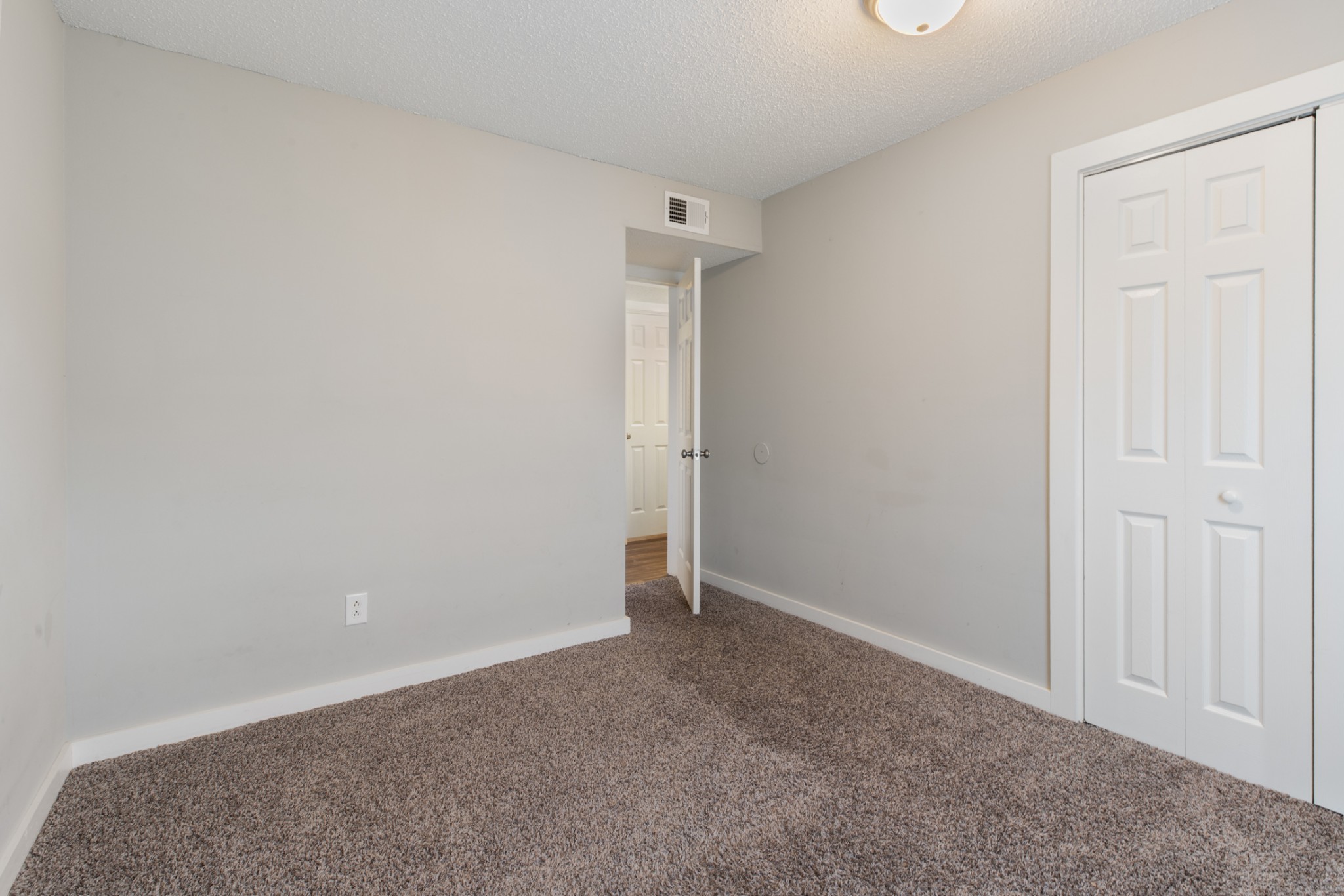 405 Spring Street, Unit B25 Dickson, TN 37055 - Photo 4 of 22