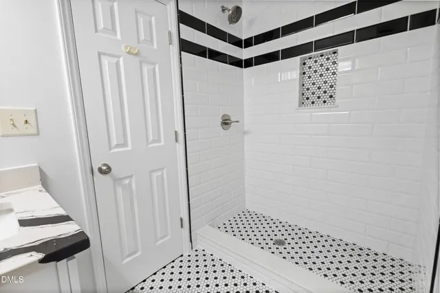 $379,900 | 136 Lake Hollow Circle, Cary, NC 27513