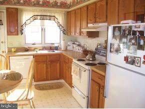 36 Fir Road Manahawkin, NJ 08050 - Photo 4 of 12