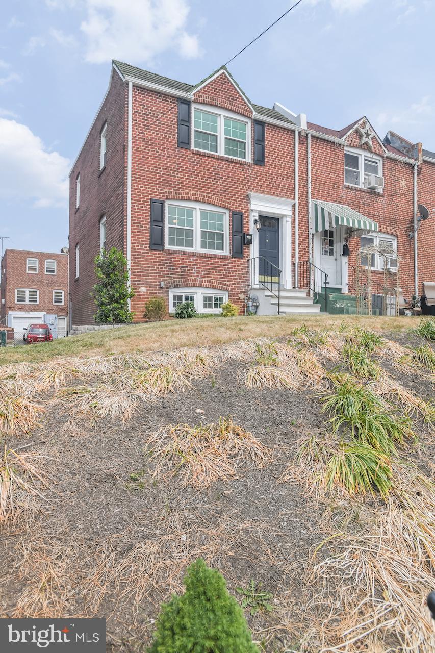 1329 Rodman Road Wilmington, DE 19805 - Photo 3 of 26 Gallery Image 3
