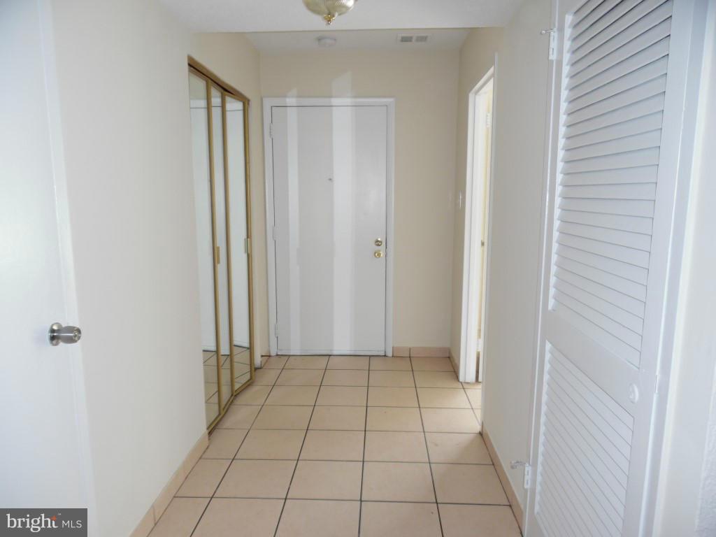9523 Horizon Run Road, Unit 6E Gaithersburg, MD 20886 - Photo 11 of 24 Interior (General)