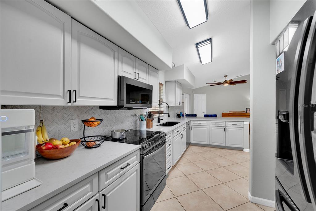 1811 Butch Cassidy Trail Wimauma, FL 33598 - Photo 25 of 55