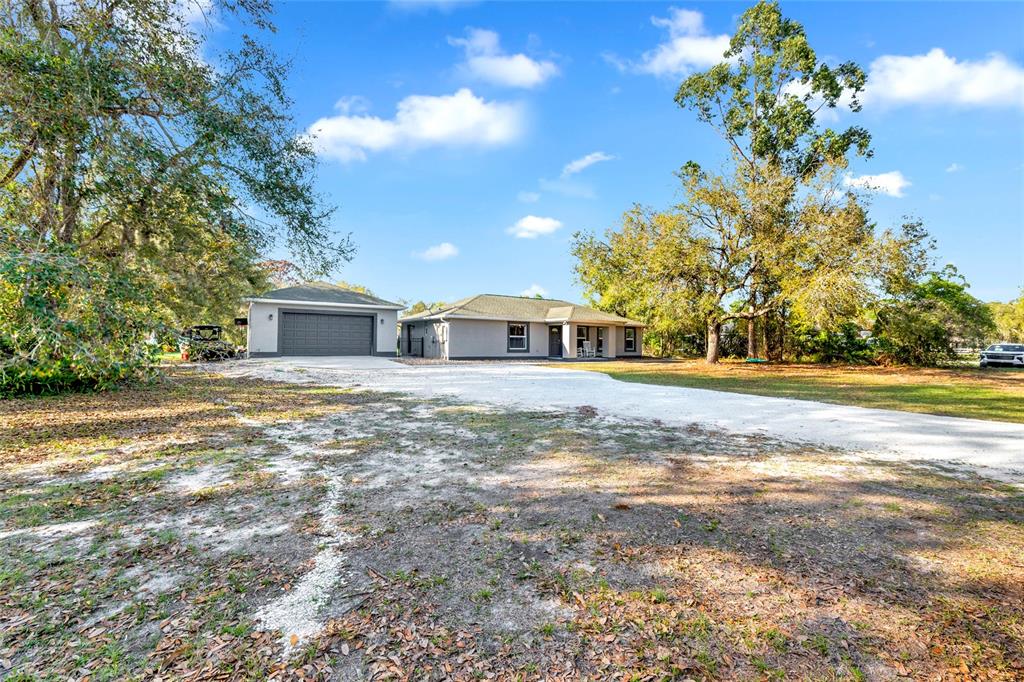 1811 Butch Cassidy Trail Wimauma, FL 33598 - Photo 3 of 55