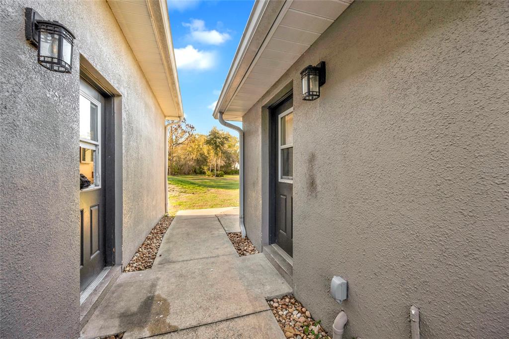 1811 Butch Cassidy Trail Wimauma, FL 33598 - Photo 35 of 55