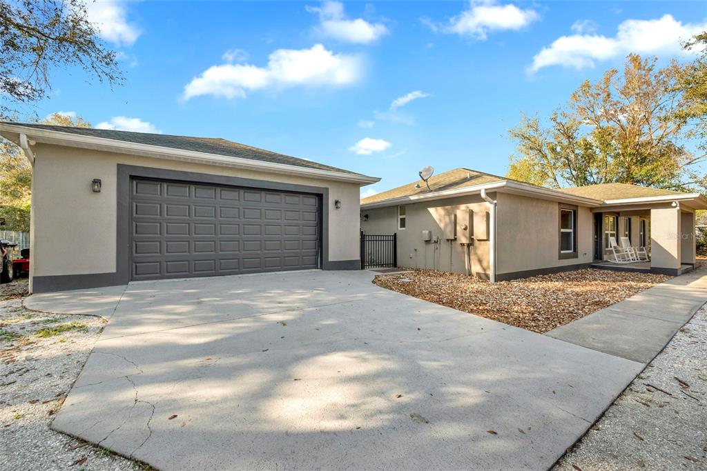 1811 Butch Cassidy Trail Wimauma, FL 33598 - Photo 5 of 55