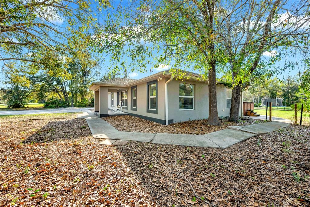 1811 Butch Cassidy Trail Wimauma, FL 33598 - Photo 9 of 55