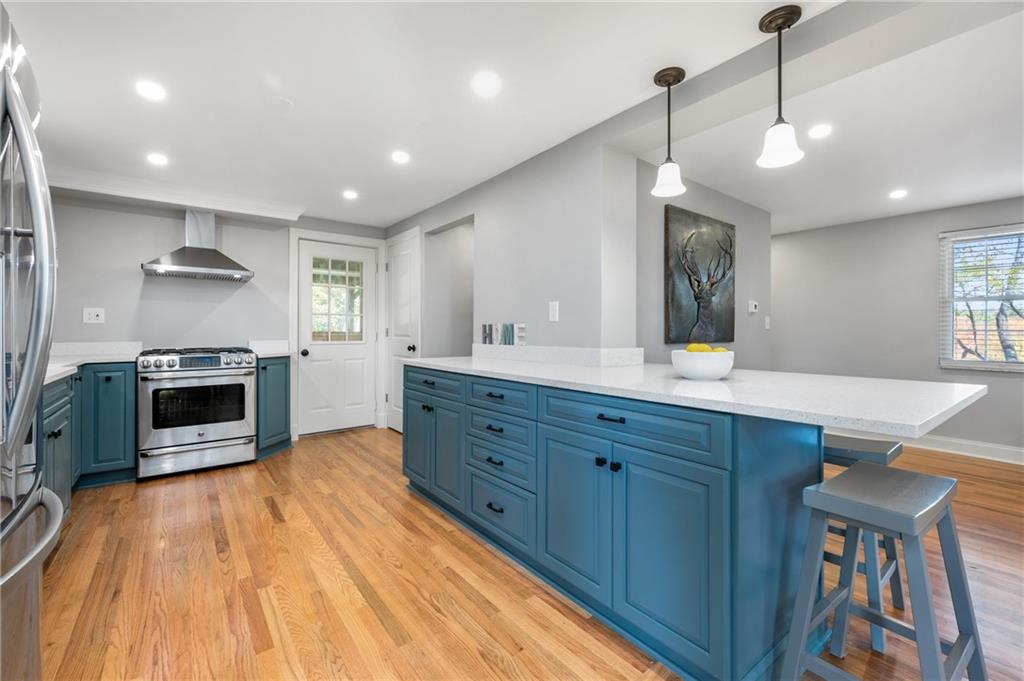 345 Roosevelt Road Pittsburgh, PA 15237 - Photo 3 of 24 Gallery Image 3