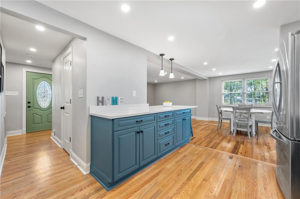 345 Roosevelt Road Pittsburgh, PA 15237 - Photo 4 of 24 Gallery Image 4