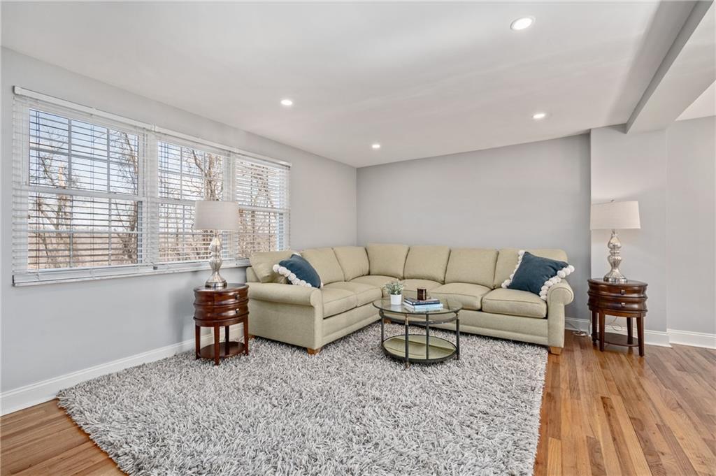345 Roosevelt Road Pittsburgh, PA 15237 - Photo 5 of 24 Gallery Image 5
