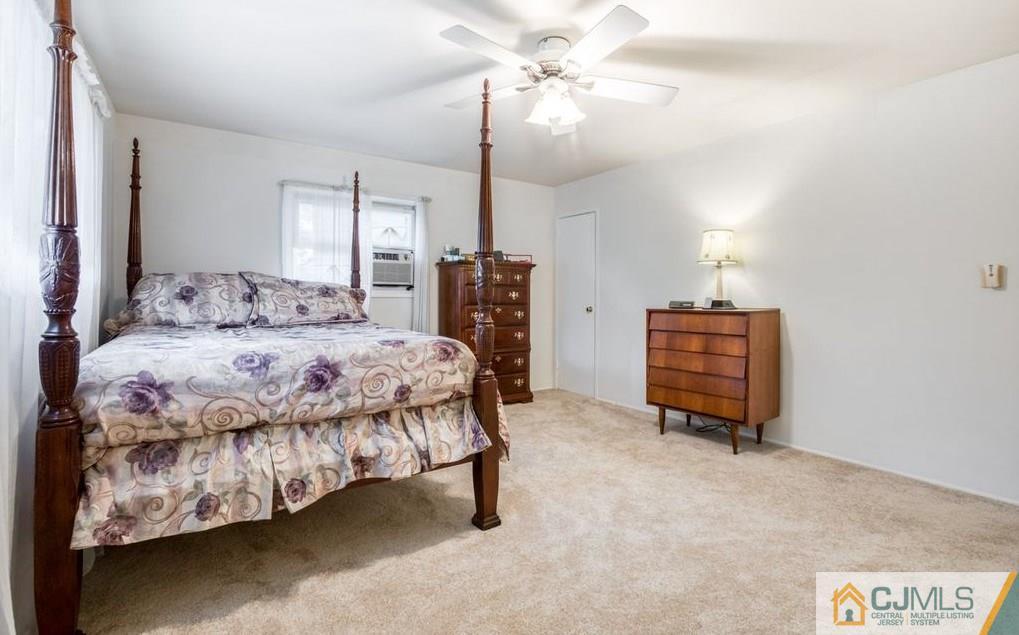 17 Hastings Road Kendall Park, NJ 08824 - Photo 11 of 26 Gallery Image 11