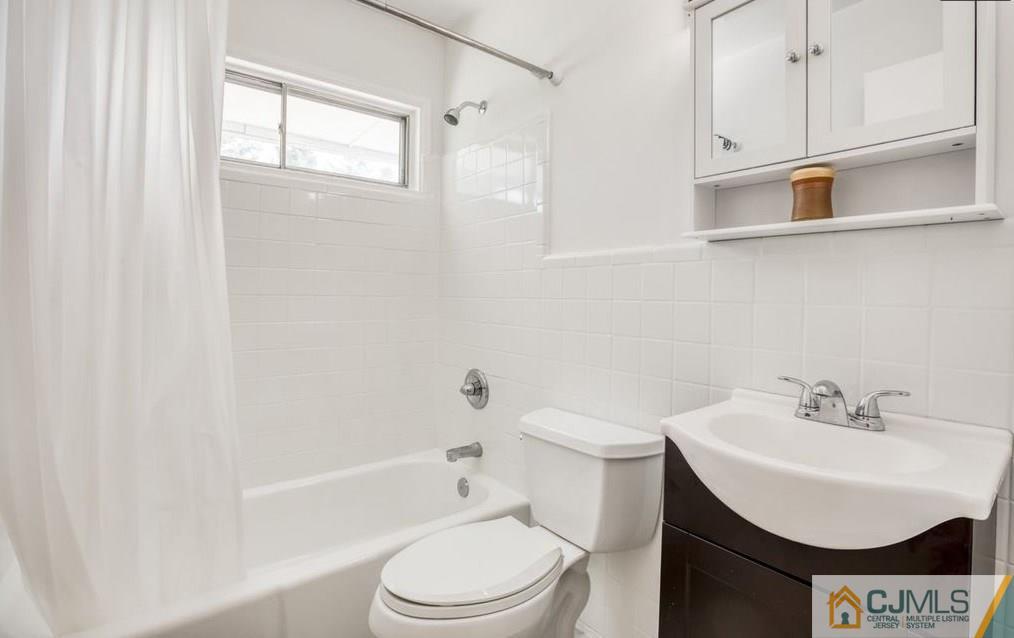 17 Hastings Road Kendall Park, NJ 08824 - Photo 19 of 26 Gallery Image 19