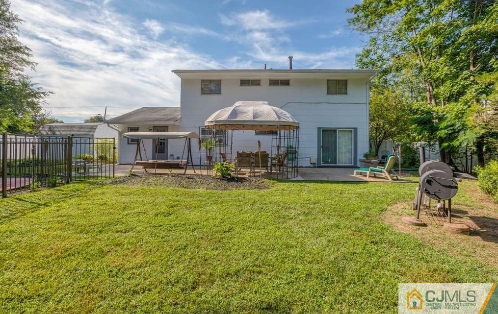 17 Hastings Road Kendall Park, NJ 08824 - Photo 25 of 26 Gallery Image 25