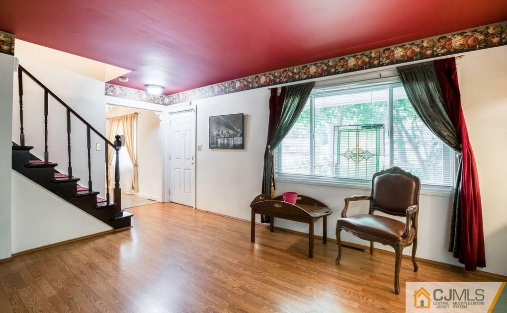 17 Hastings Road Kendall Park, NJ 08824 - Photo 4 of 26 Gallery Image 4