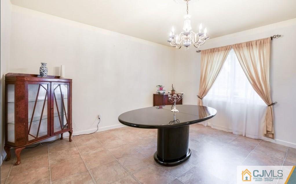 17 Hastings Road Kendall Park, NJ 08824 - Photo 7 of 26 Gallery Image 7