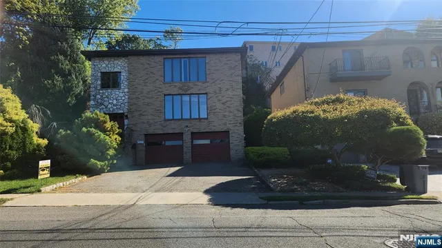 $3,300 | 464 Oak Street, Unit 1, Ridgefield, NJ 07657