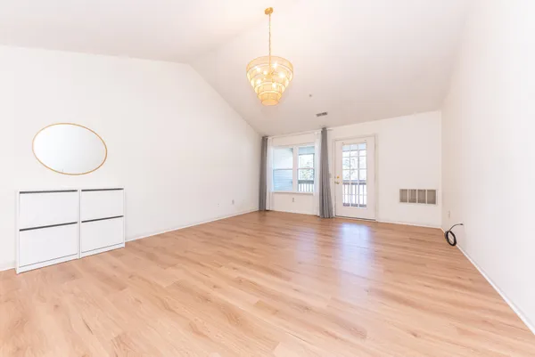 $264,900 | 1561 Long Meadow Trail Drive, Ann Arbor, MI 48108