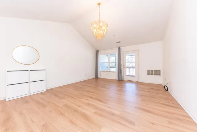 $269,900 | 1561 Long Meadow Trail Drive, Ann Arbor, MI 48108