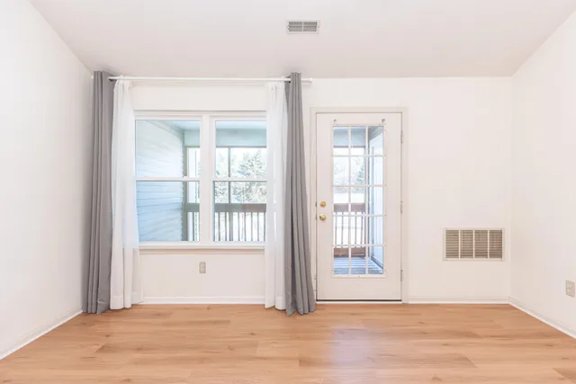 $269,900 | 1561 Long Meadow Trail Drive, Ann Arbor, MI 48108