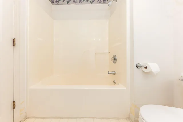 $269,900 | 1561 Long Meadow Trail Drive, Ann Arbor, MI 48108