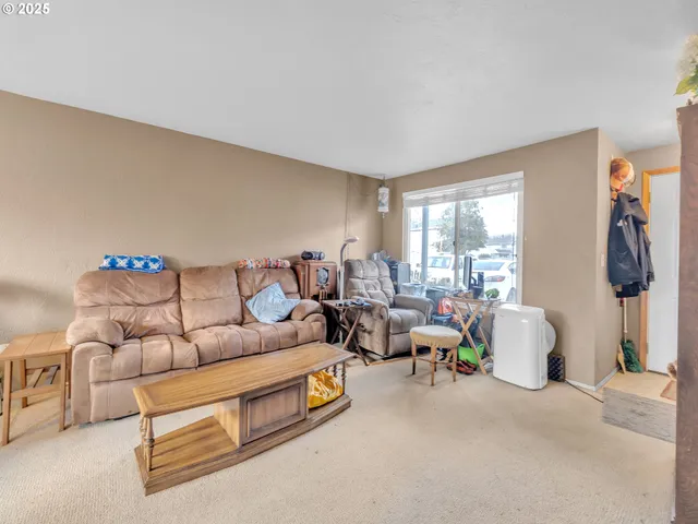 $189,900 | 2551 Southwest Pickford Street, Unit D, Corvallis, OR 97333