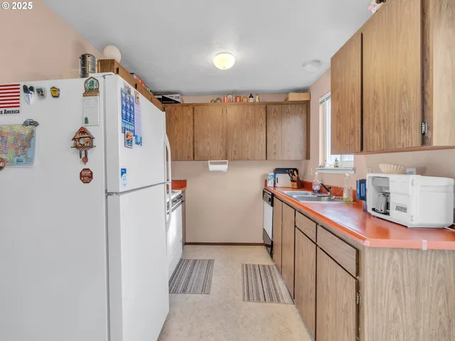 $189,900 | 2551 Southwest Pickford Street, Unit D, Corvallis, OR 97333