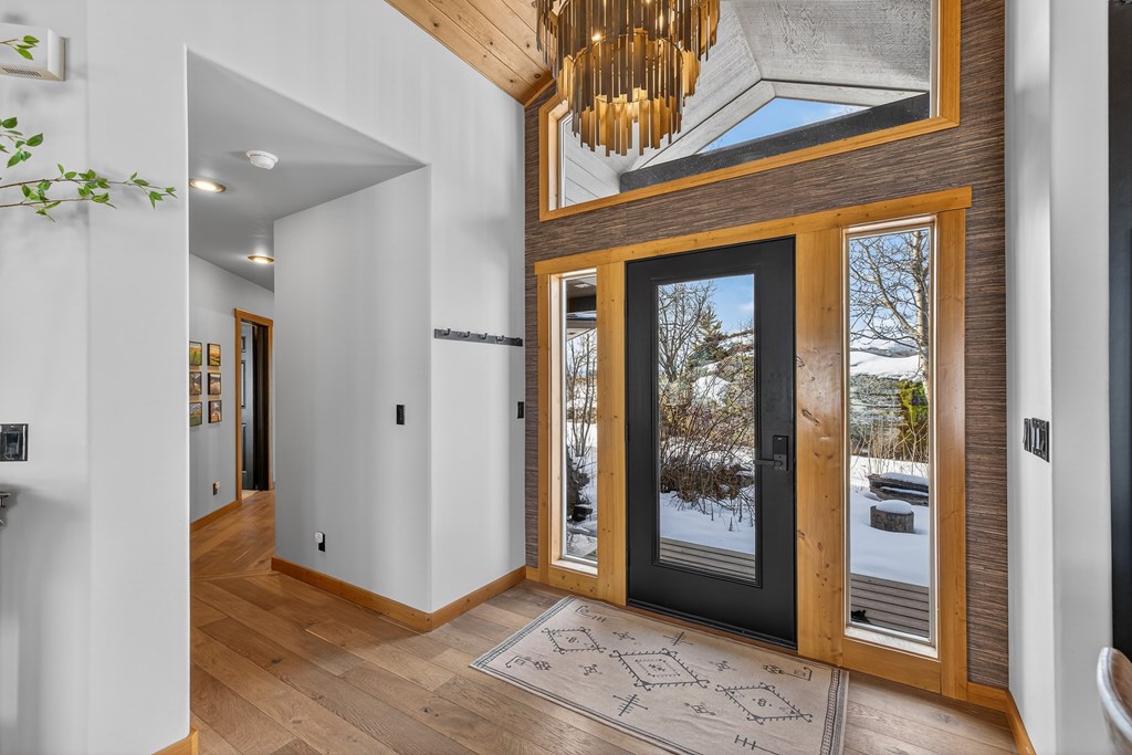 14100 Pioneer Road McCall, ID 83638 - Photo 17 of 96