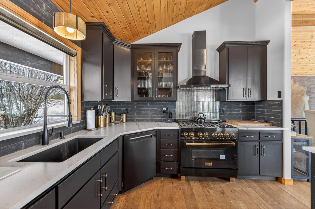 14100 Pioneer Road McCall, ID 83638 - Photo 39 of 96