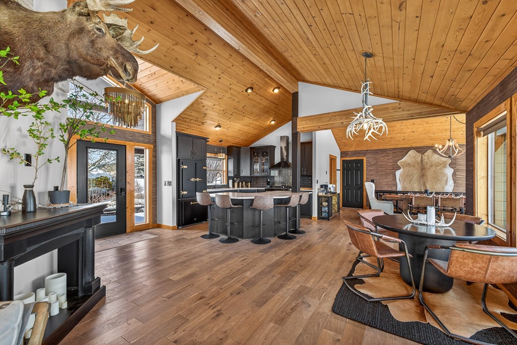 14100 Pioneer Road McCall, ID 83638 - Photo 4 of 96