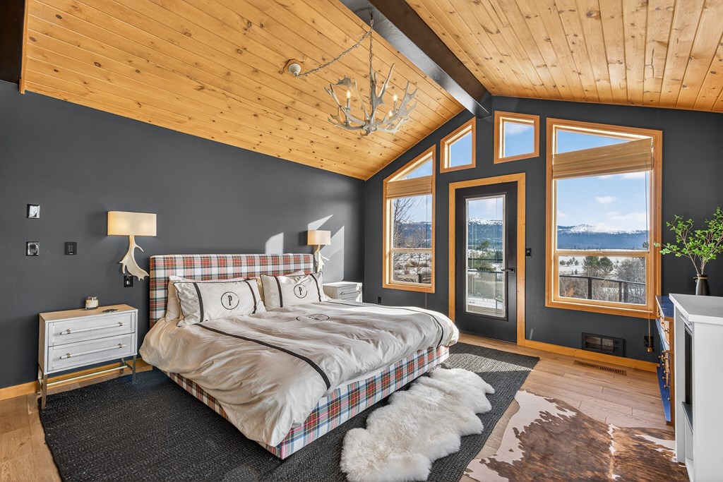 14100 Pioneer Road McCall, ID 83638 - Photo 7 of 96