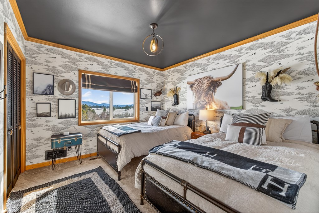 14100 Pioneer Road McCall, ID 83638 - Photo 10 of 96