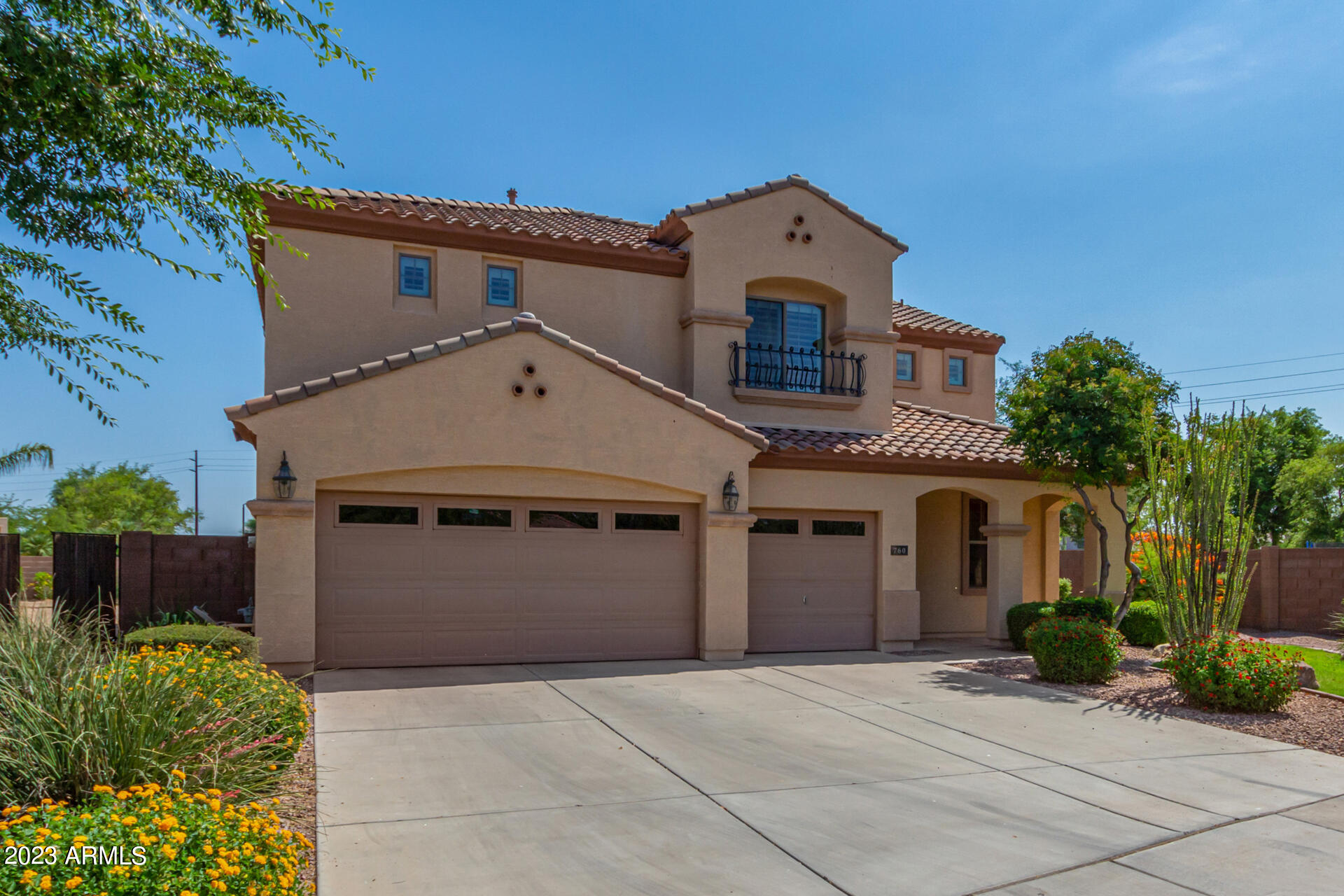760 East Hummingbird Way Gilbert, AZ 85297 - Photo 3 of 56 03 - Hummingbird